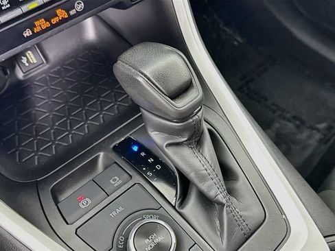 Certified 2024 Toyota RAV4 XLE AWD/4WD image 18