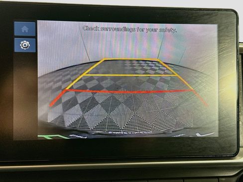 Used 2025 Hyundai Venue SEL FWD image 22