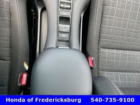 Used 2026 Honda HR-V LX image 39