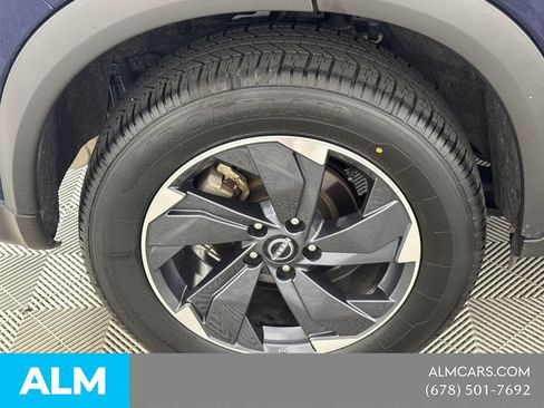 Used 2025 Nissan Rogue SV FWD image 20