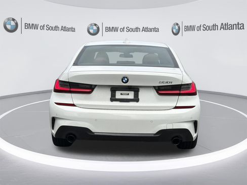 Certified 2022 BMW 330i Sedan w/ M Sport Package RWD image 23