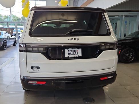 New 2026 Jeep Grand Wagoneer Summit AWD/4WD image 6