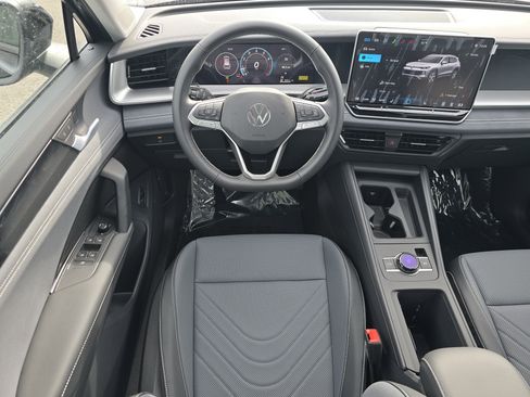 New 2026 Volkswagen Tiguan SE image 20