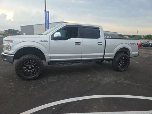 Used 2017 Ford F150 XLT w/ Trailer Tow Package AWD/4WD image 6