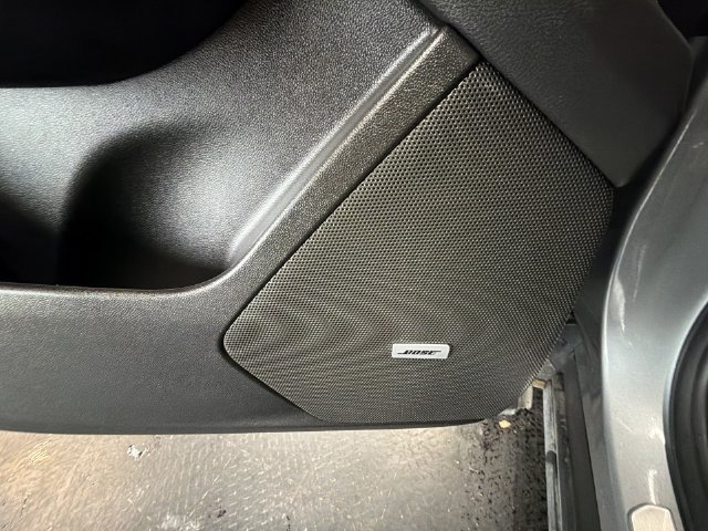 Used 2025 Cadillac XT6 Premium Luxury w/ LPO, Floor Liner Package AWD/4WD image 25