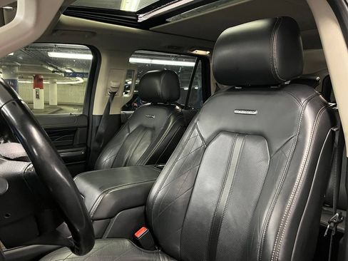 Used 2019 Ford Expedition Max Platinum AWD/4WD image 22