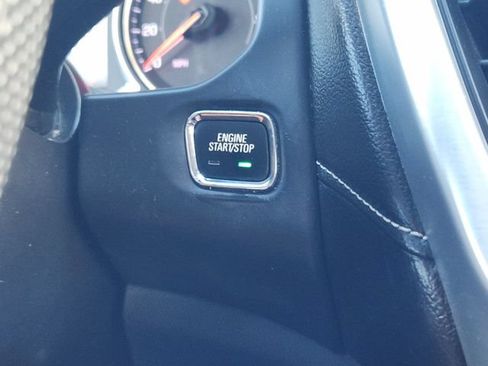 Used 2021 GMC Acadia SLE w/ Driver Convenience Package FWD image 8