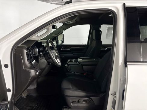 Used 2024 GMC Sierra 2500 SLE w/ SLE Value Package; AWD/4WD image 11