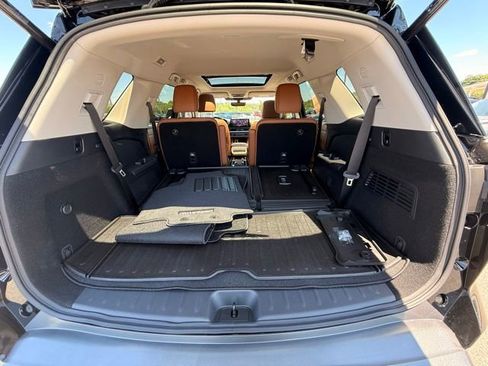 New 2026 Nissan Pathfinder Platinum AWD/4WD image 17