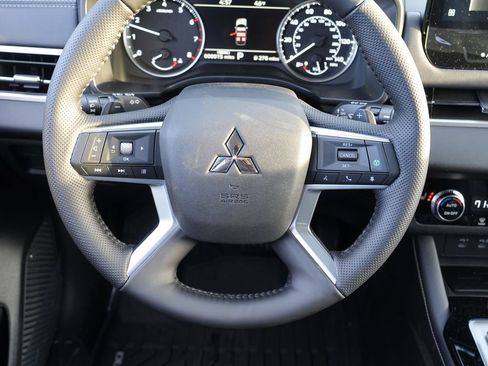 New 2026 Mitsubishi Outlander SE image 22