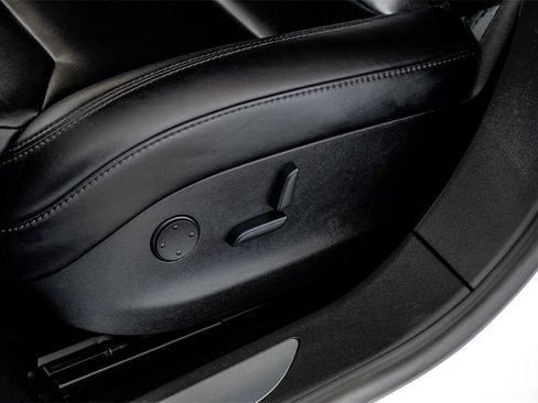 Used 2017 Tesla Model S 100D image 33