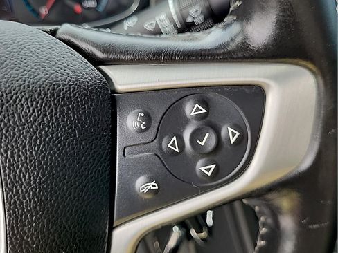 Used 2018 GMC Canyon SLT w/ Driver Alert Package AWD/4WD image 18