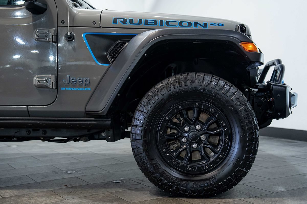 Used 2023 Jeep Wrangler Unlimited Rubicon 4xe AWD/4WD image 32