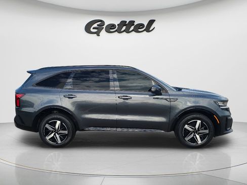 Used 2023 Kia Sorento S w/ Panoramic Sunroof Package FWD image 4