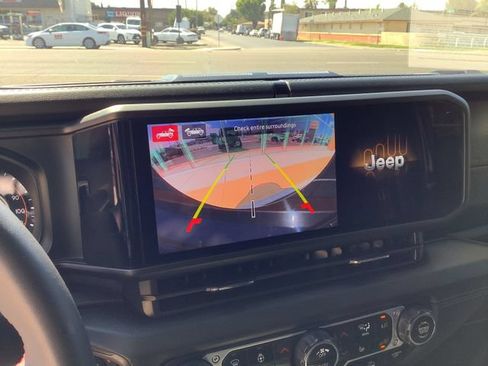 Used 2024 Jeep Wrangler Unlimited Rubicon w/ Technology Group AWD/4WD image 19