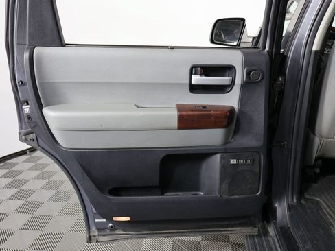 Used 2015 Toyota Sequoia Platinum AWD/4WD image 16