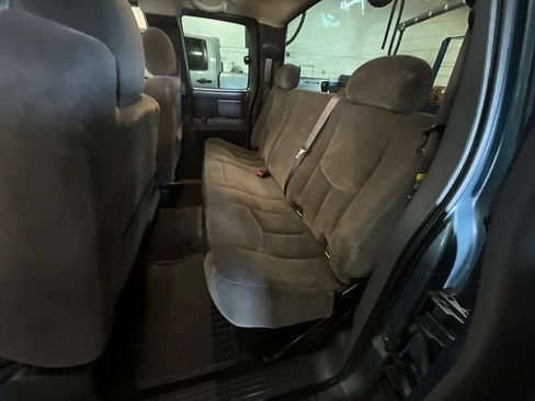 Used 2007 Chevrolet Silverado 1500 LT w/ Extended Cab Value Package AWD/4WD image 18