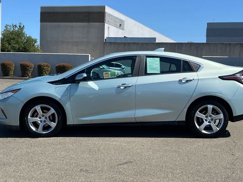 Used 2018 Chevrolet Volt LT FWD image 9