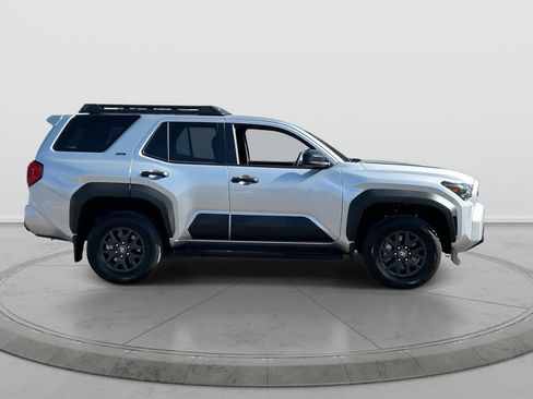 Used 2026 Toyota 4Runner SR5 AWD/4WD image 9