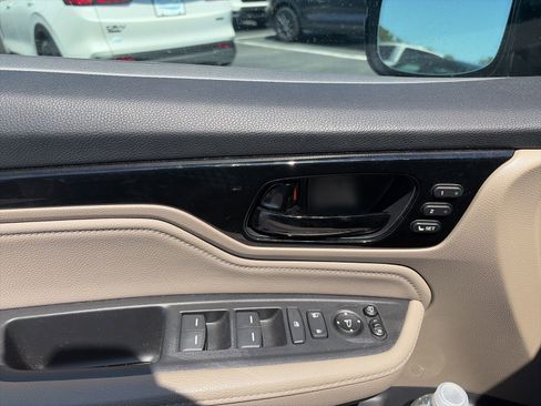 Used 2021 Honda Odyssey Elite image 16