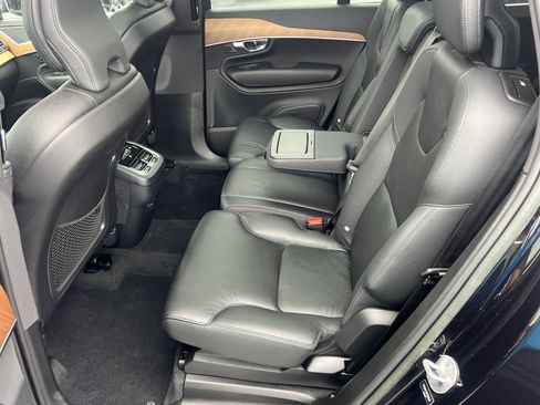 Used 2023 Volvo XC90 B6 Core w/ Protection Package Premier image 28