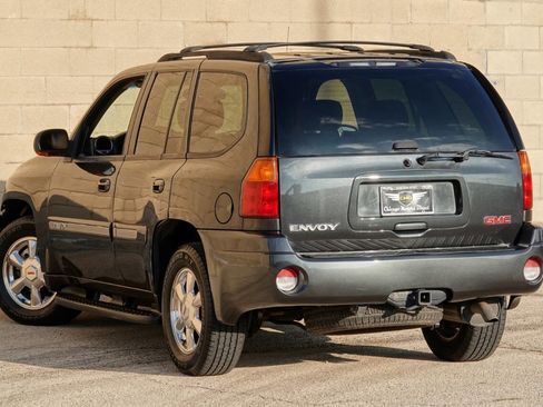 Used 2004 GMC Envoy SLT image 13
