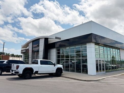 Used 2023 GMC Sierra 1500 Denali Ultimate image 7