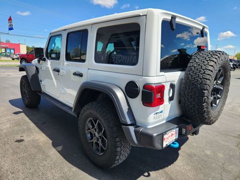 Used 2024 Jeep Wrangler Unlimited AWD/4WD image 5