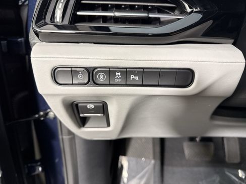 Certified 2026 Acura MDX SH-AWD w/ Technology Package image 16