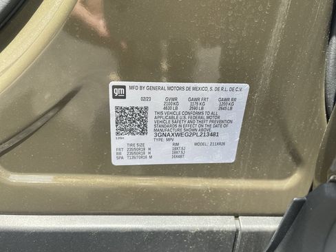 Used 2023 Chevrolet Equinox RS AWD/4WD image 32