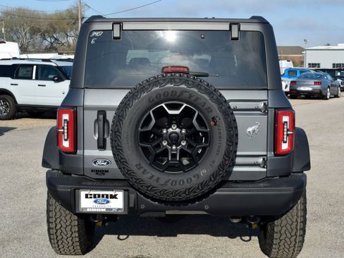 New 2026 Ford Bronco Badlands image 5