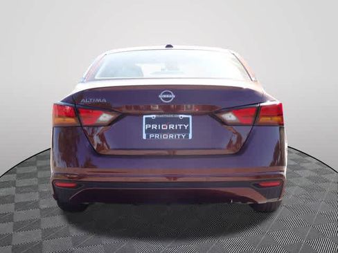 Used 2025 Nissan Altima 2.5 SV FWD image 3