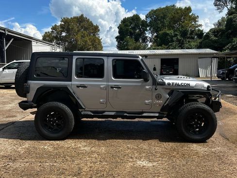 Used 2020 Jeep Wrangler Unlimited Sport S AWD/4WD image 3