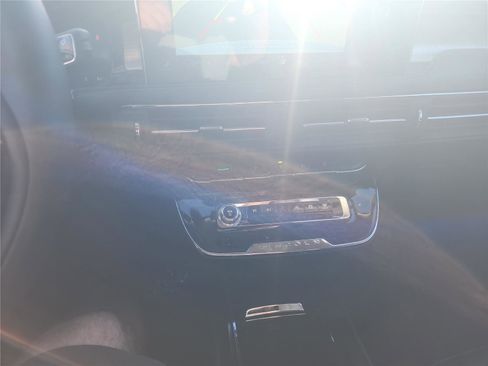 New 2026 Lincoln Corsair Premiere image 32