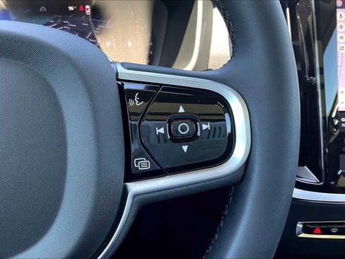 New 2026 Volvo V60 B5 Cross Country Plus w/ Climate Package image 18