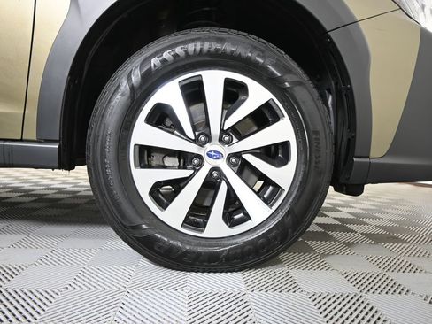 Used 2024 Subaru Outback Premium AWD/4WD image 10