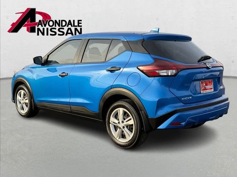 Used 2021 Nissan Kicks S image 4