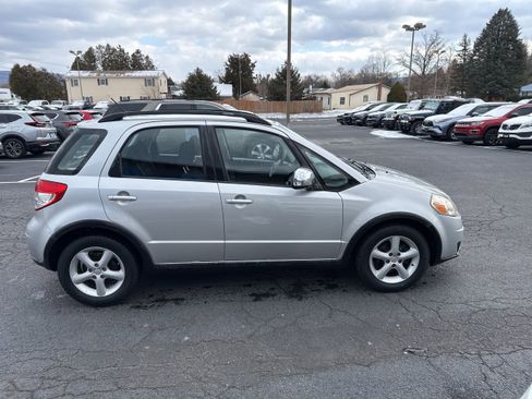 Used 2007 Suzuki SX4 AWD Hatchback image 6