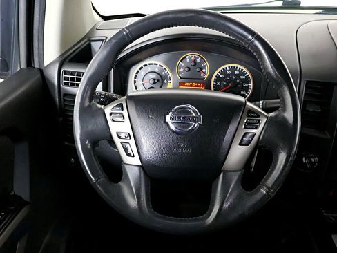 Used 2015 Nissan Titan SV image 38