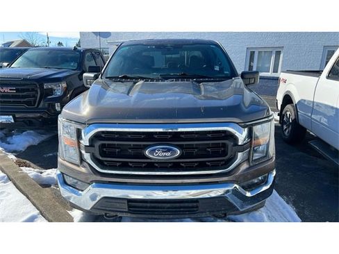 Used 2023 Ford F150 XLT image 4