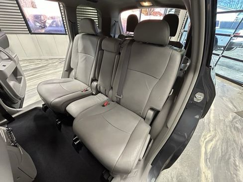 Used 2011 Toyota Highlander SE image 9