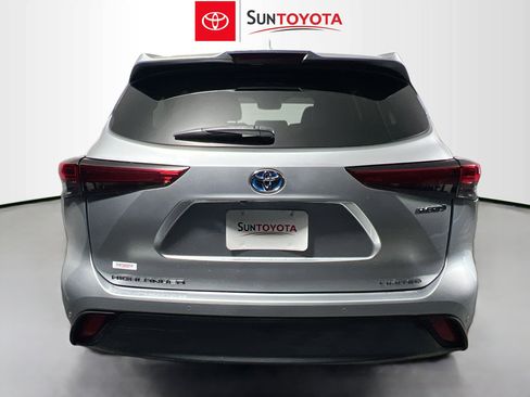 Used 2023 Toyota Highlander Limited image 5