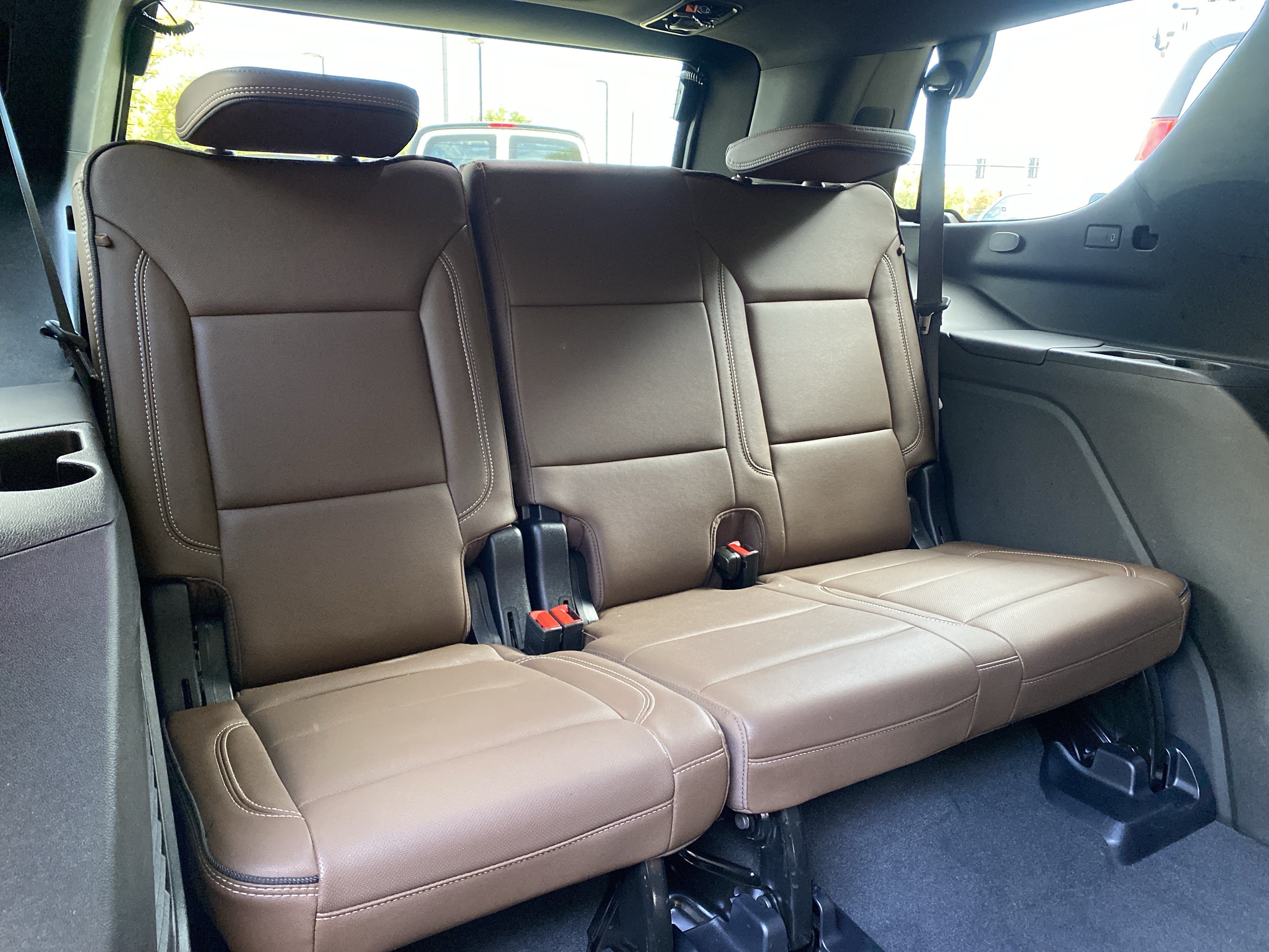 Used 2025 Chevrolet Tahoe High Country AWD/4WD image 39