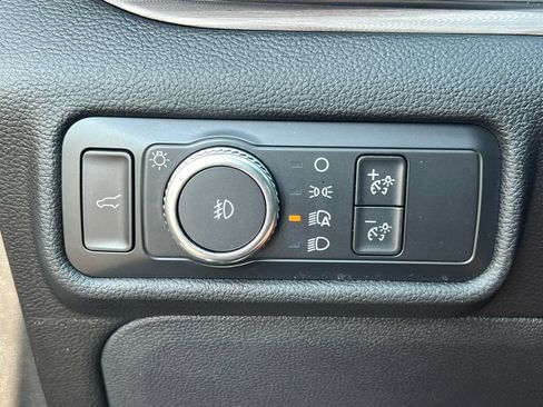 Used 2021 Ford Explorer Limited w/ Equipment Group 301A AWD/4WD image 22