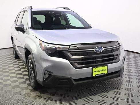 Used 2026 Subaru Forester Premium AWD/4WD image 9