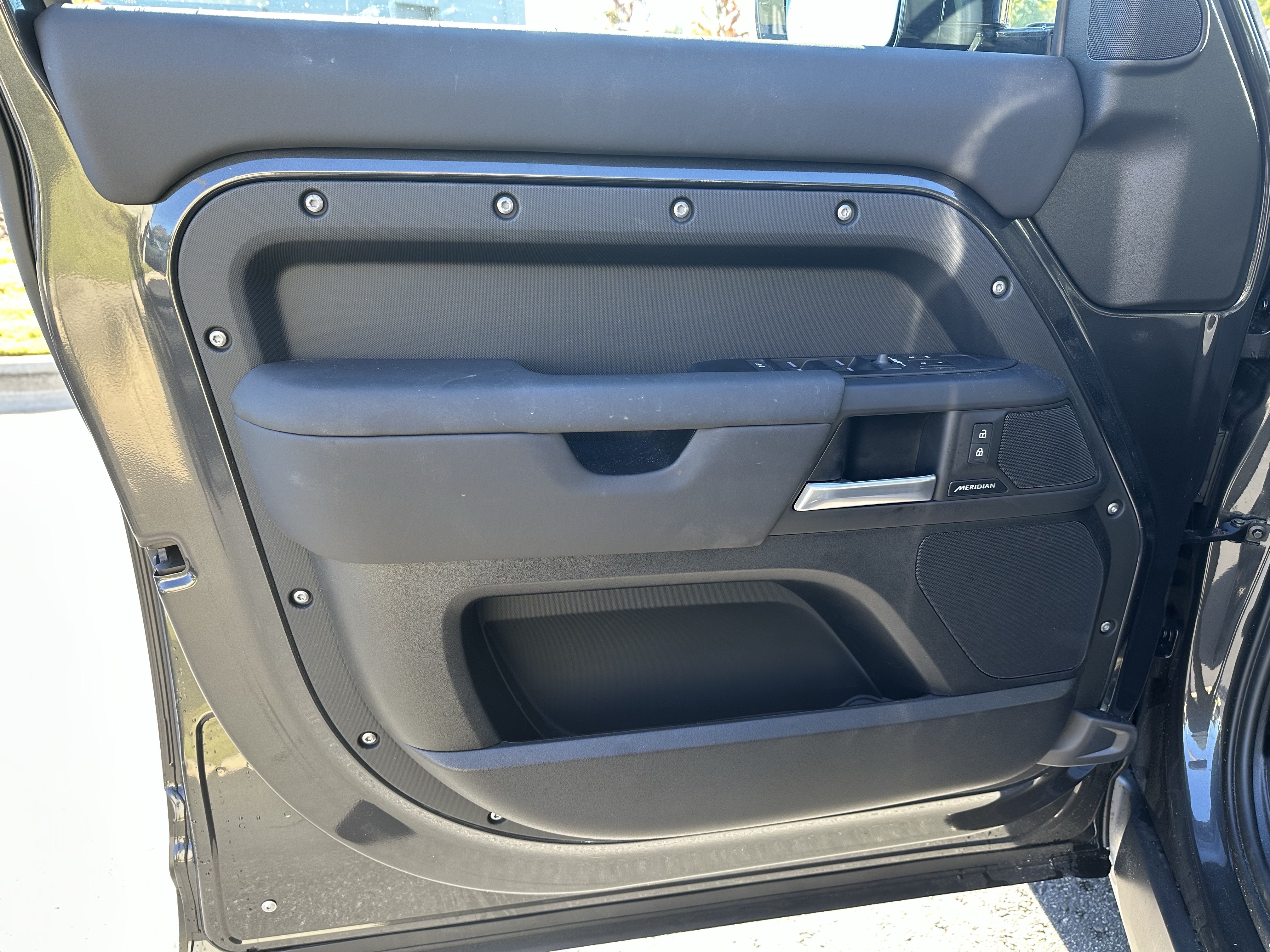Used 2025 Land Rover Defender 110 S AWD/4WD image 13
