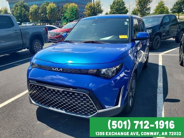 Used 2024 Kia Soul EX w/ Option Group 015 FWD image 1