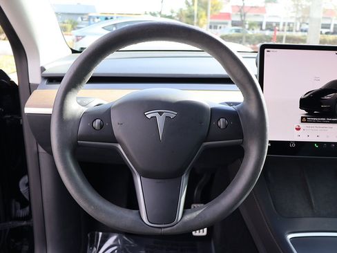 Used 2023 Tesla Model Y Long Range image 42