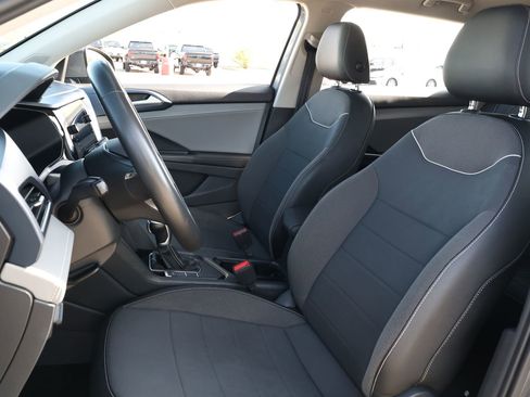 Used 2024 Volkswagen Taos SE image 30