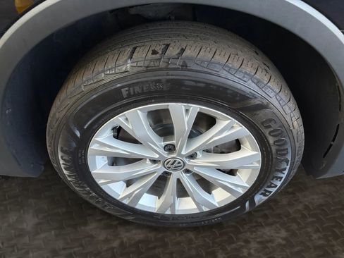 Used 2020 Volkswagen Tiguan S AWD/4WD image 37